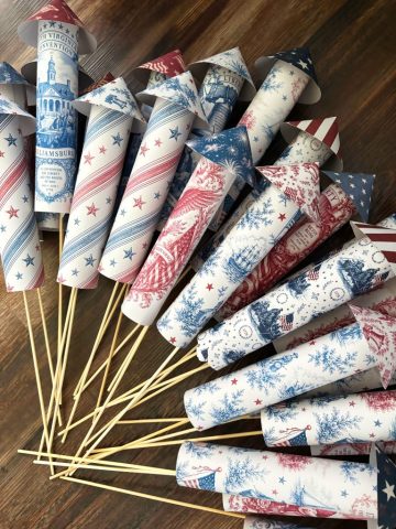 The Williamsburg Collection: Vintage Historic Paper Rockets The Williamsburg Collection: Vintage Historic Paper Rockets